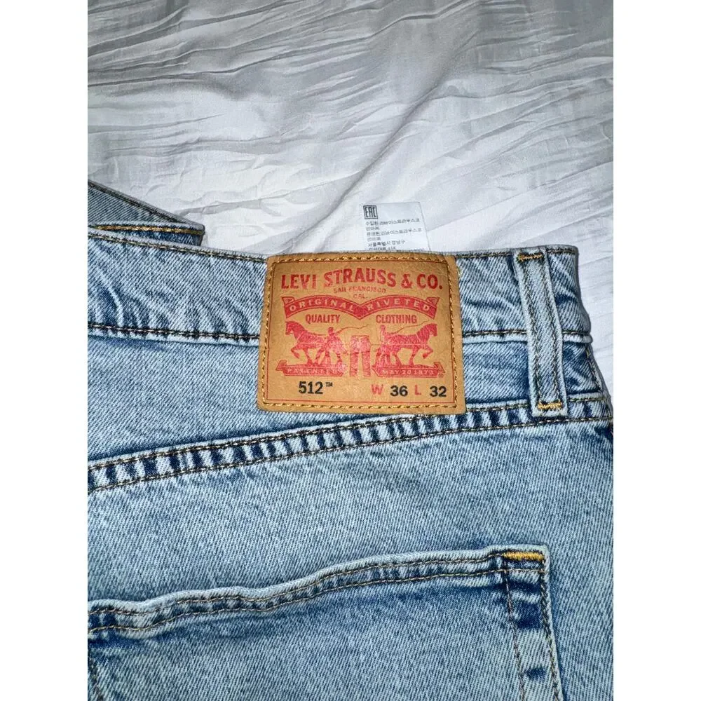Levis 512